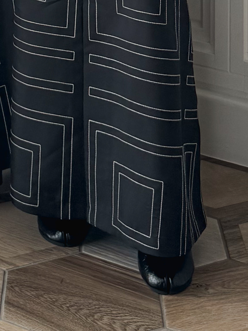 スクエア刺繍サスペンダー付スカート