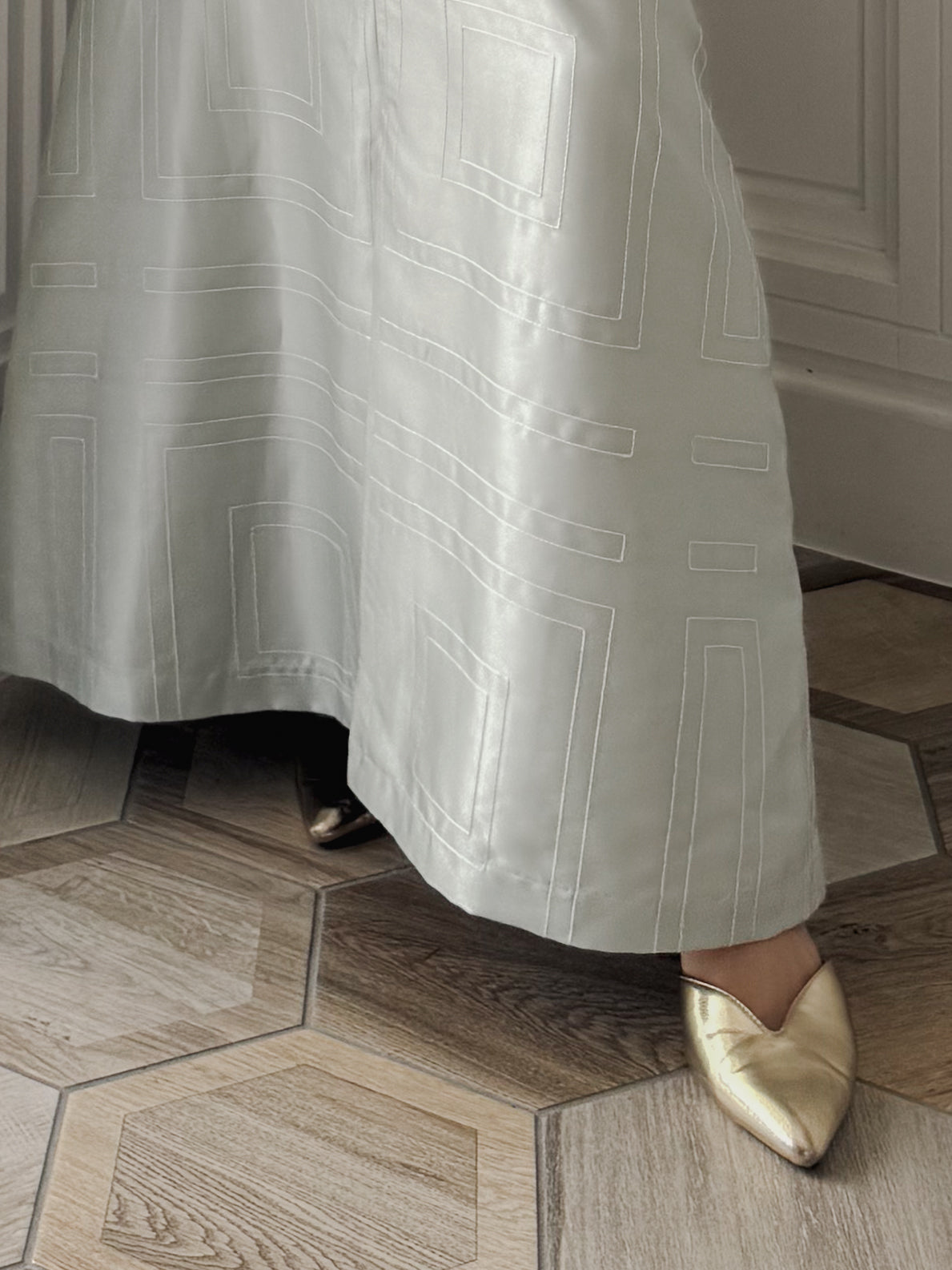 スクエア刺繍サスペンダー付スカート