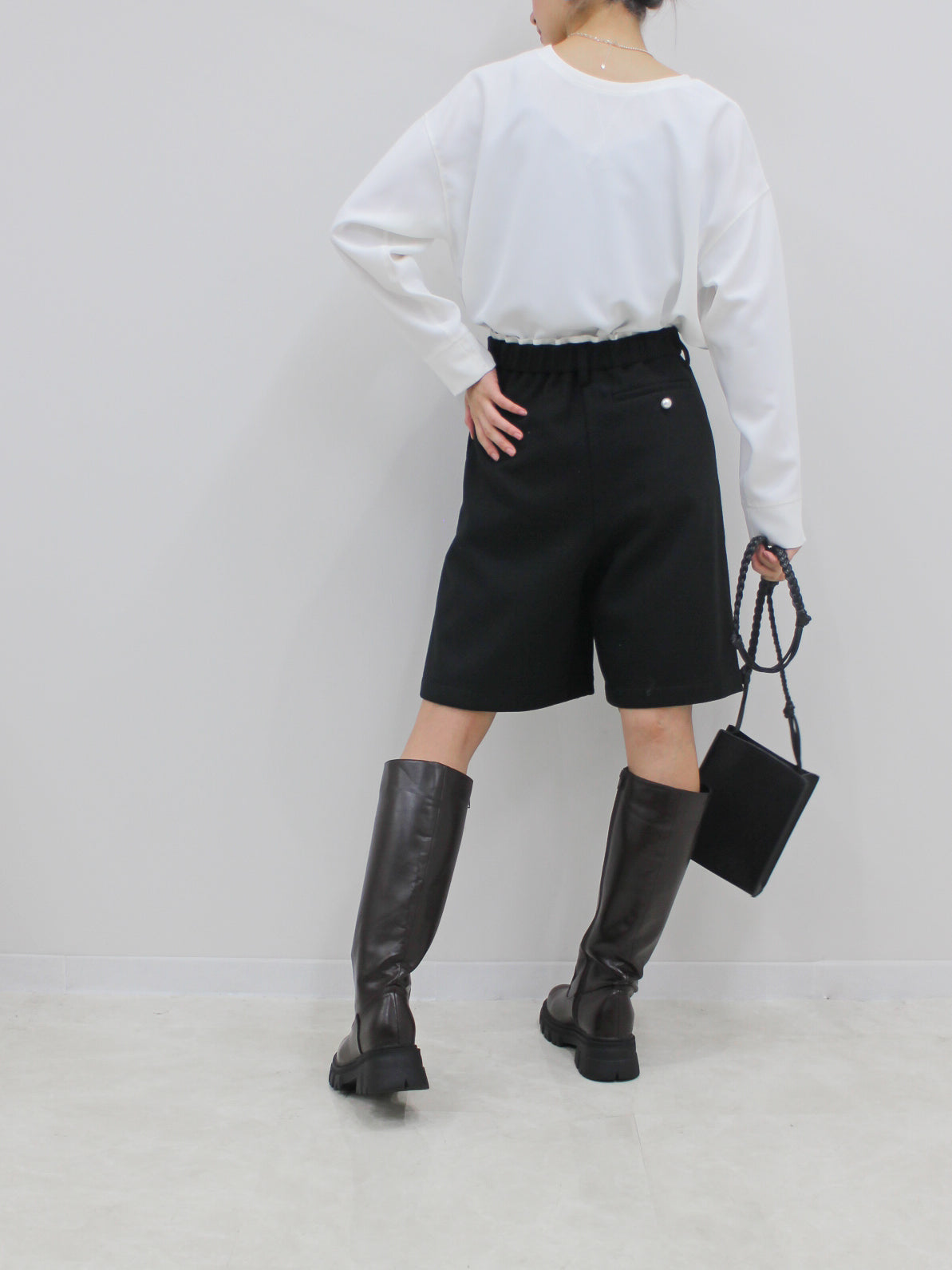 タックハーフパンツ