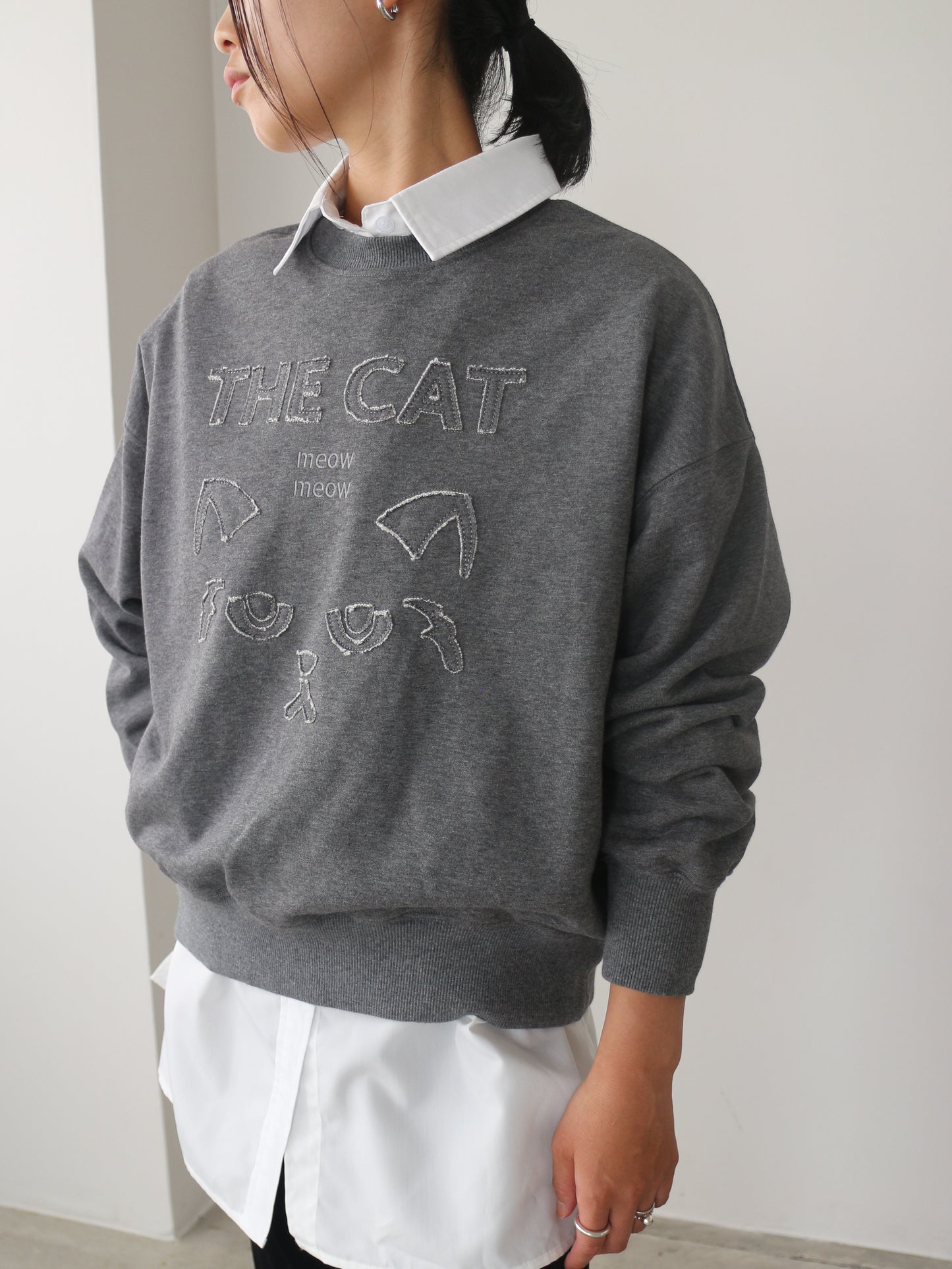 ネコ刺繍スウェット