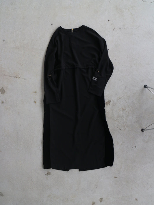 eru 【オリジナル図案】ロゴプリントワンピース