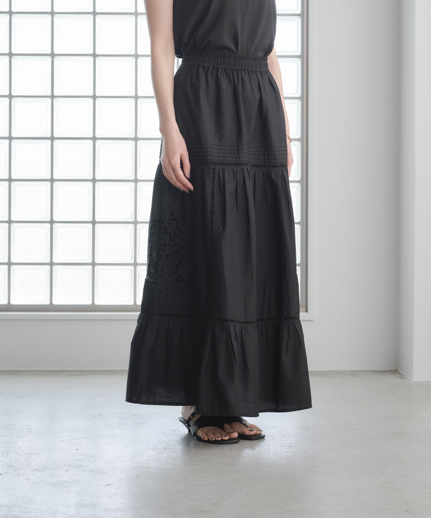 【WEB限定プライス】eru　カットワーク刺繍スカート