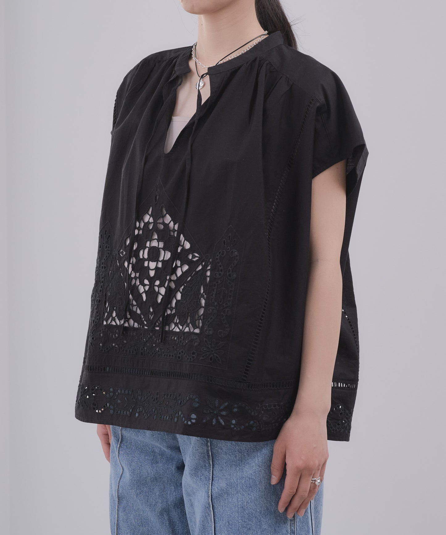 【WEB限定プライス】eru　カットワーク刺繍プルオーバー