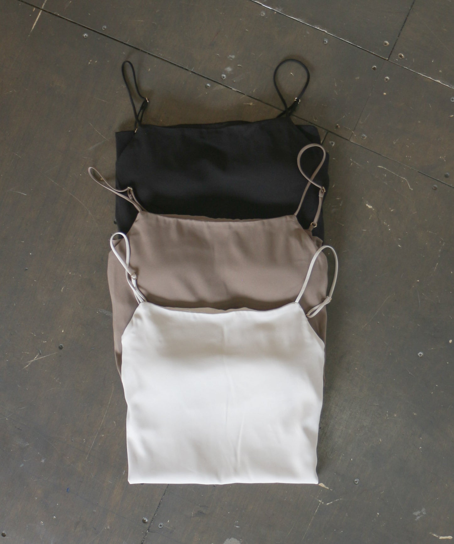 【WEB限定プライス】eru　カップ付きキャミ