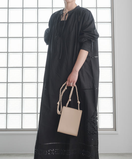 Pqran　カットワーク刺繍カフタンワンピース