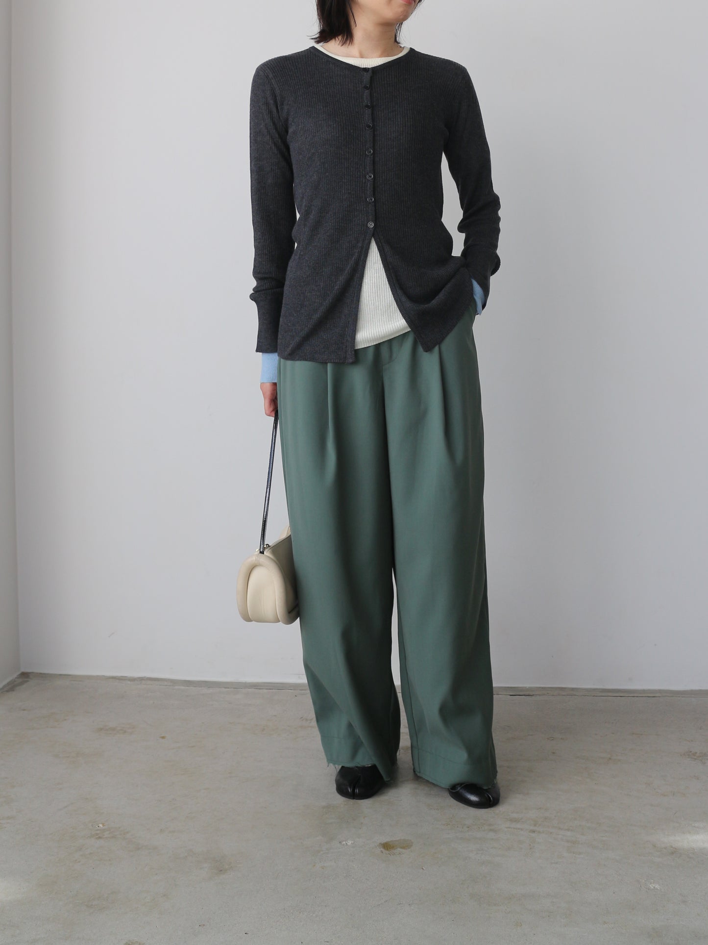 フロントアシメパンツ