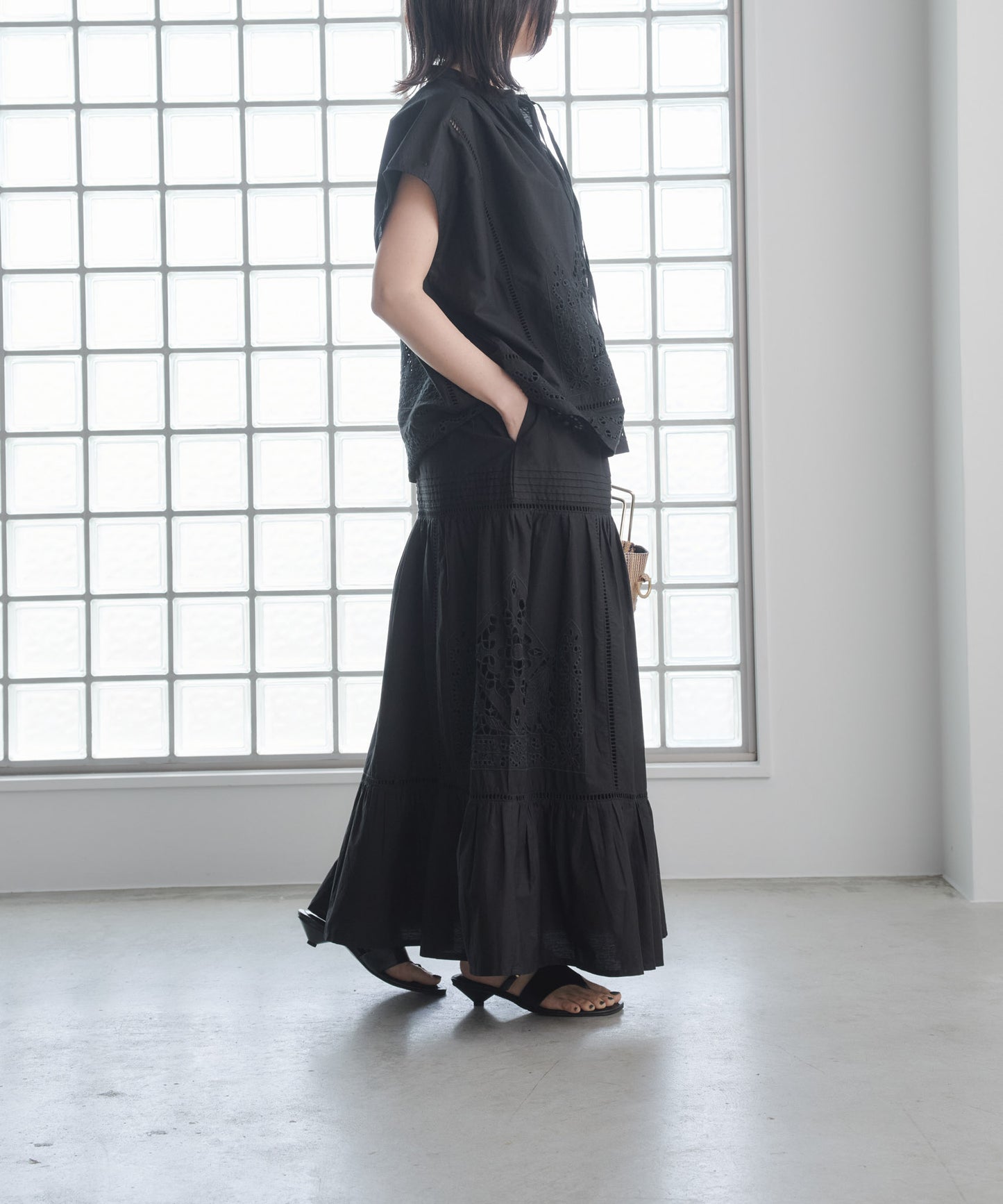 【WEB限定プライス】eru　カットワーク刺繍スカート
