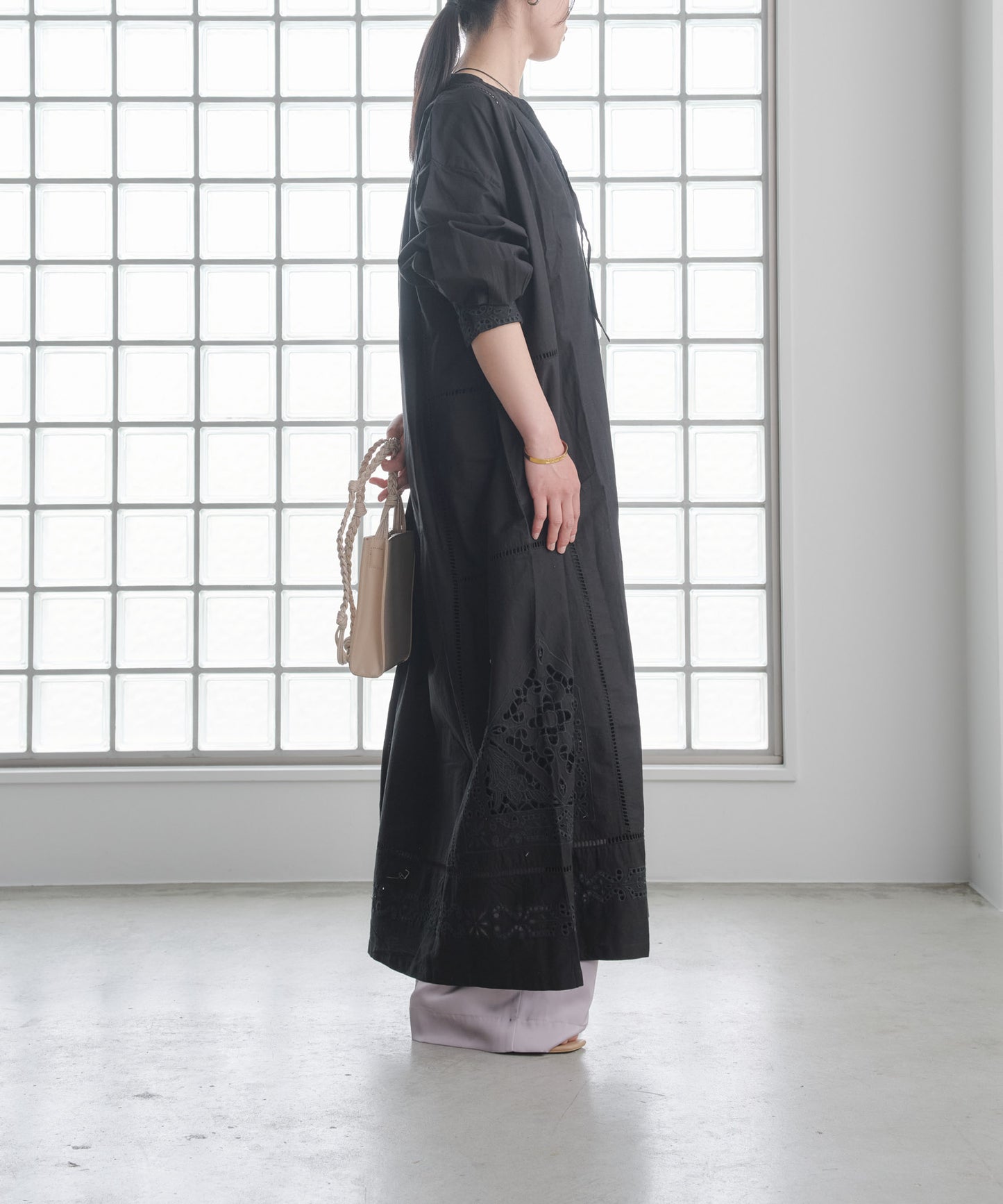 Pqran　カットワーク刺繍カフタンワンピース