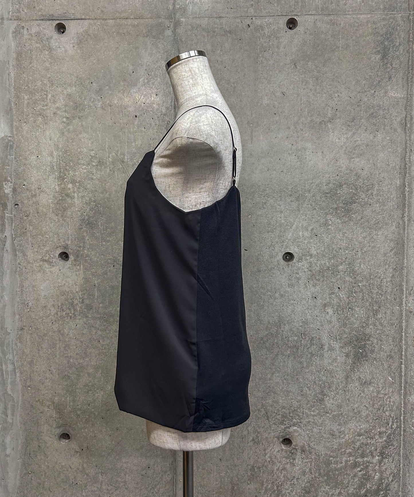 【WEB限定プライス】eru　カップ付きキャミ