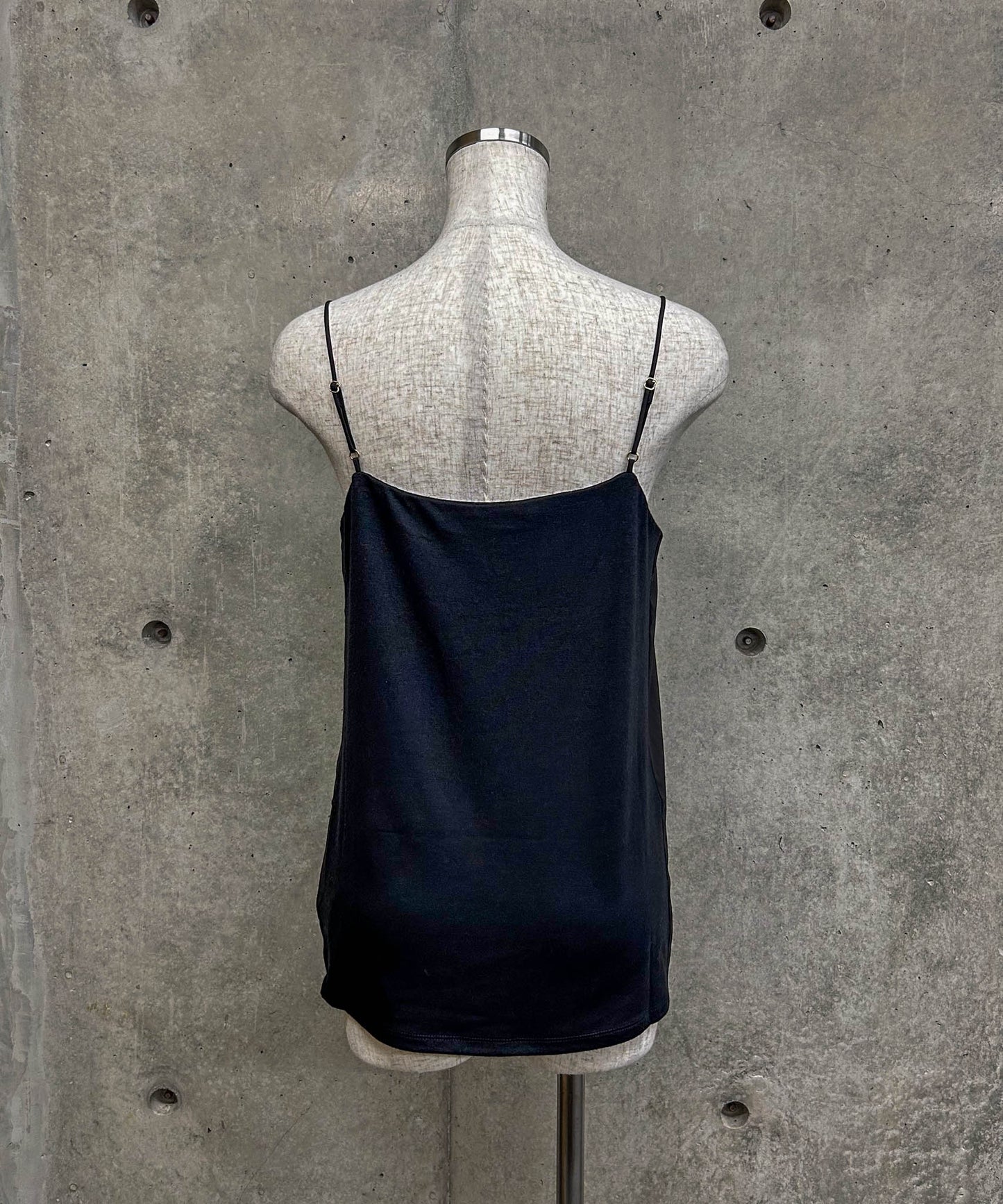 【WEB限定プライス】eru　カップ付きキャミ