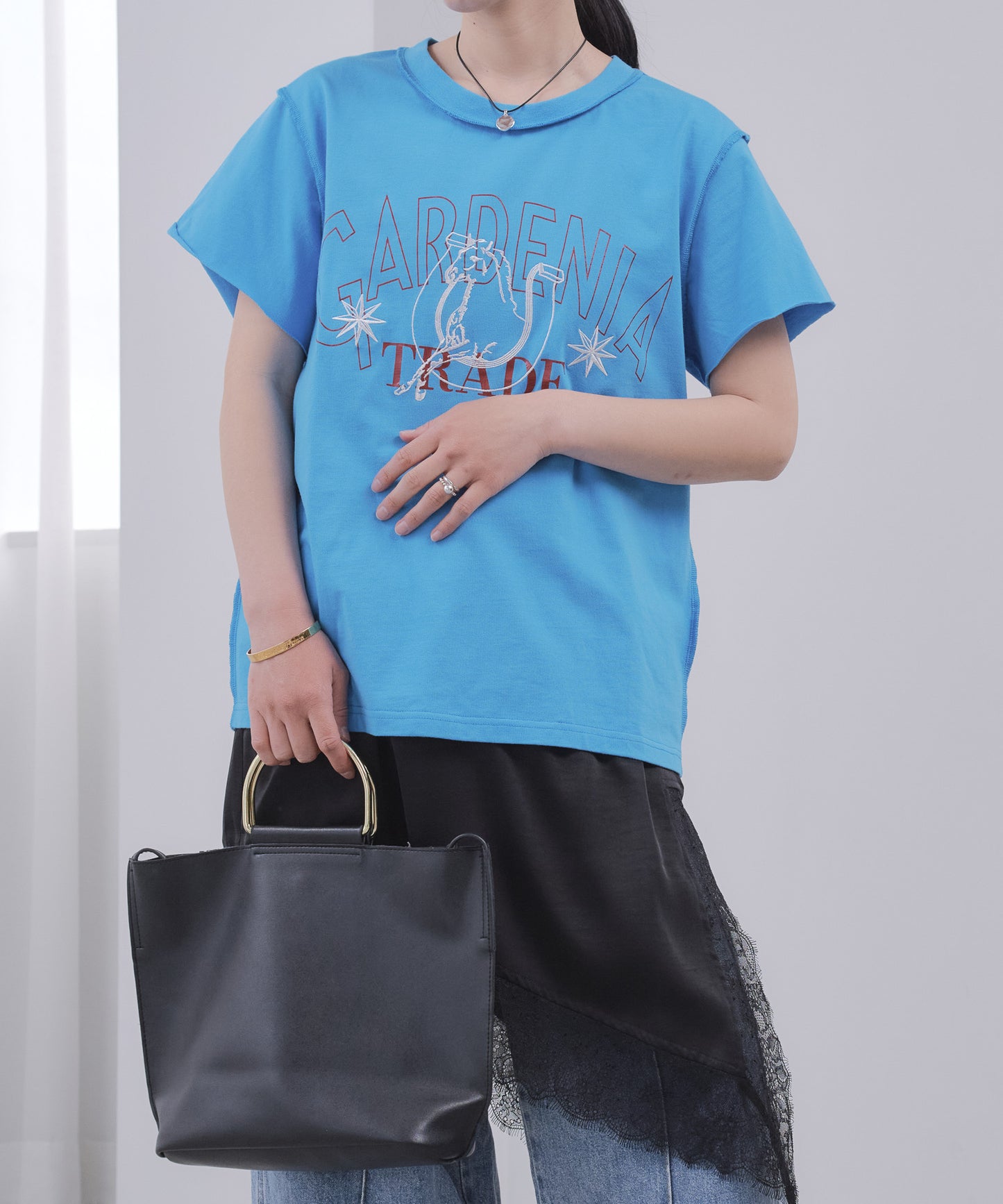 Pqran　【オリジナル図案】馬刺繍カレッジプリントTシャツ