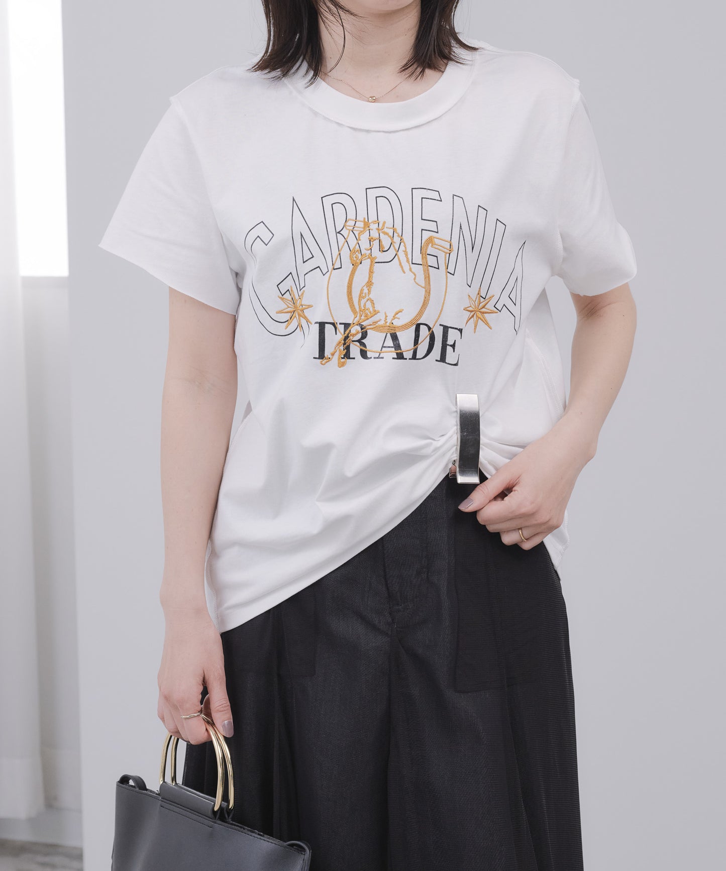 Pqran　【オリジナル図案】馬刺繍カレッジプリントTシャツ