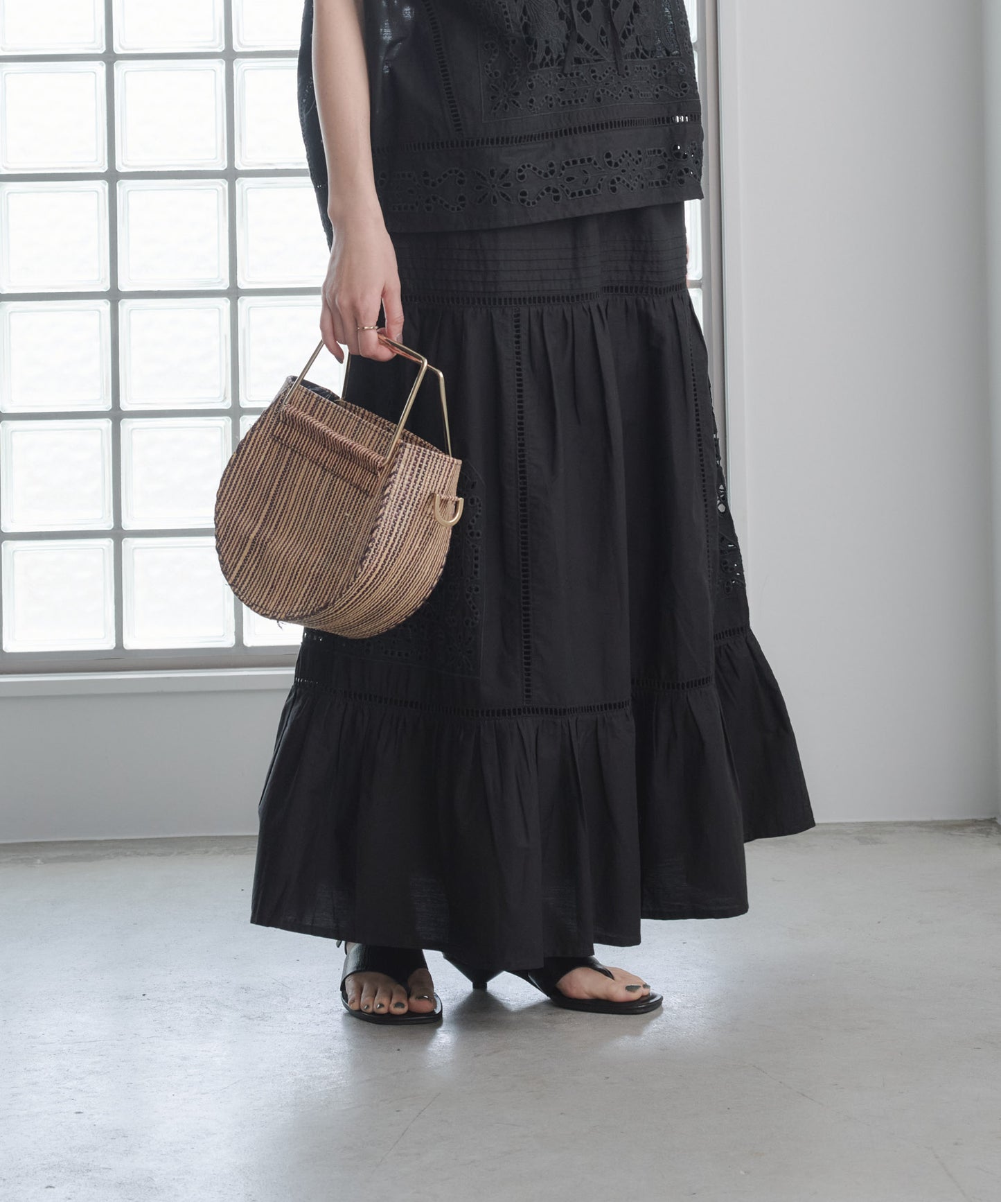【WEB限定プライス】eru　カットワーク刺繍スカート