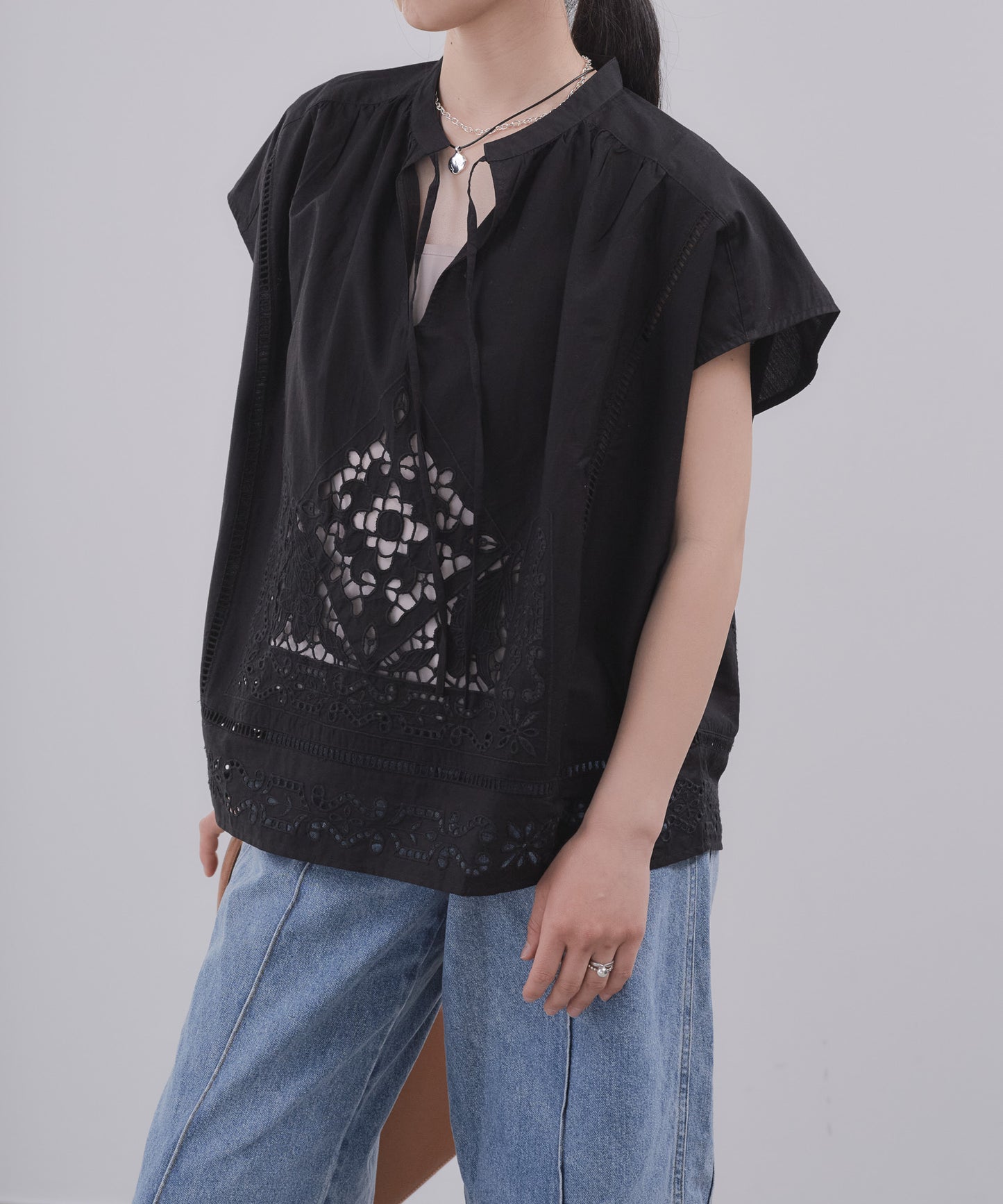 【WEB限定プライス】eru　カットワーク刺繍プルオーバー