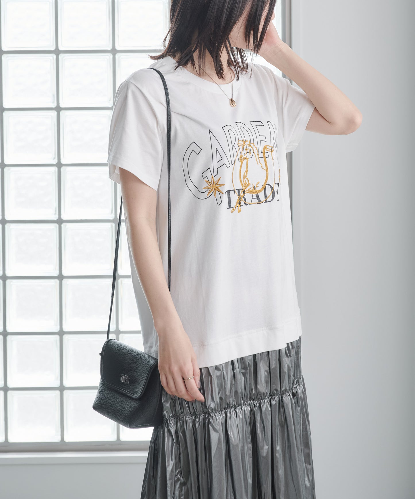 Pqran　【オリジナル図案】ホース刺繍カレッジプリントワンピース