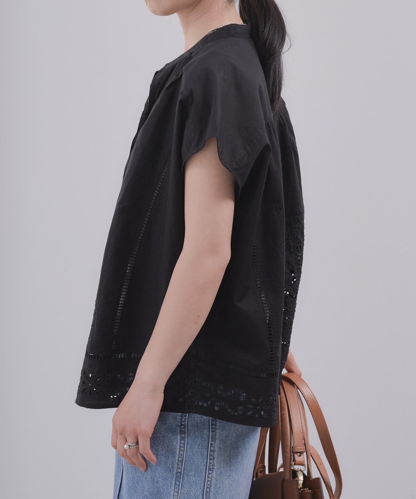 【WEB限定プライス】eru　カットワーク刺繍プルオーバー