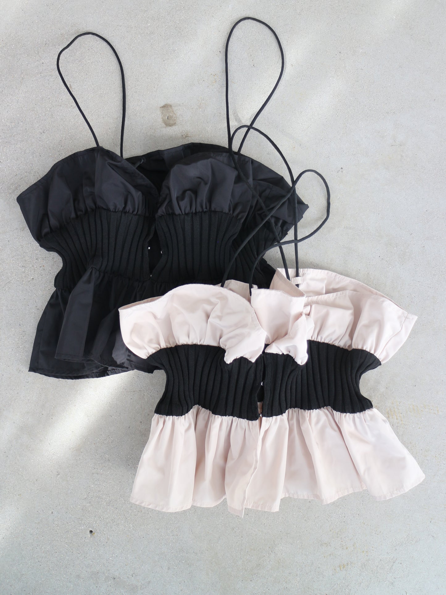 タフタ×ニットビスチェ