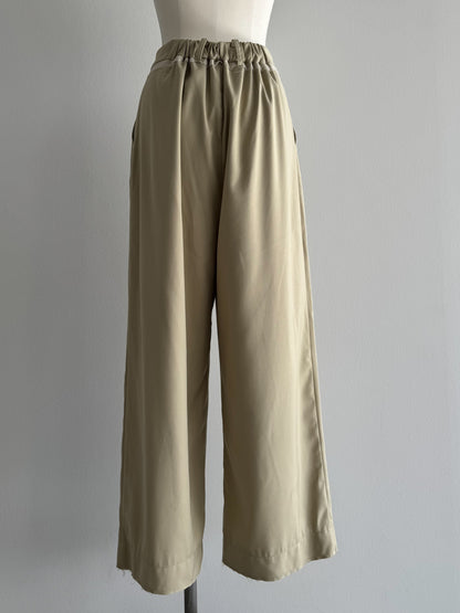 フロントアシメパンツ