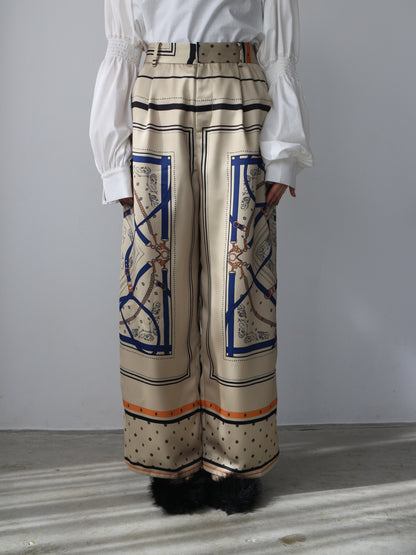 スカーフプリントパンツ