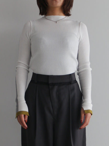 2WAY配色タートルネック