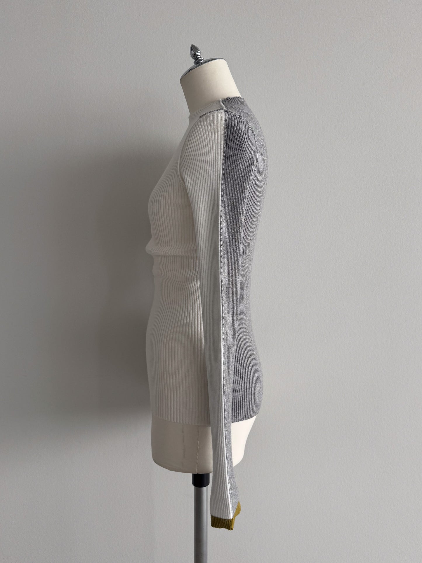 2WAY配色タートルネック