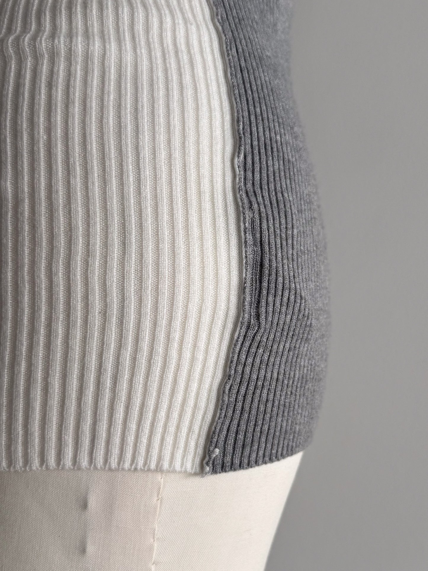 2WAY配色タートルネック