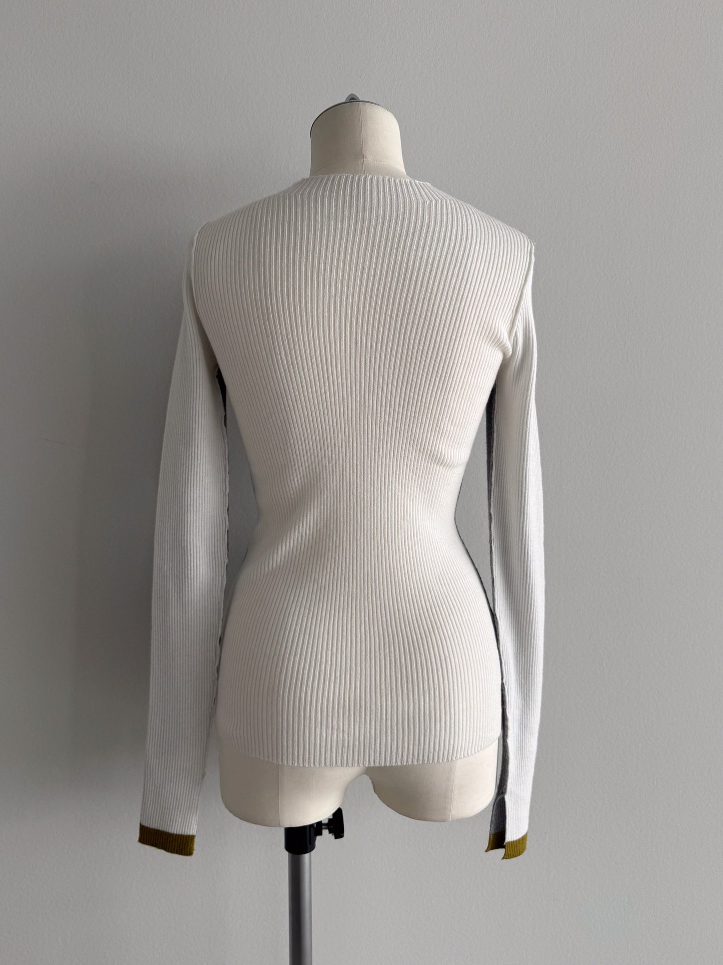 2WAY配色タートルネック