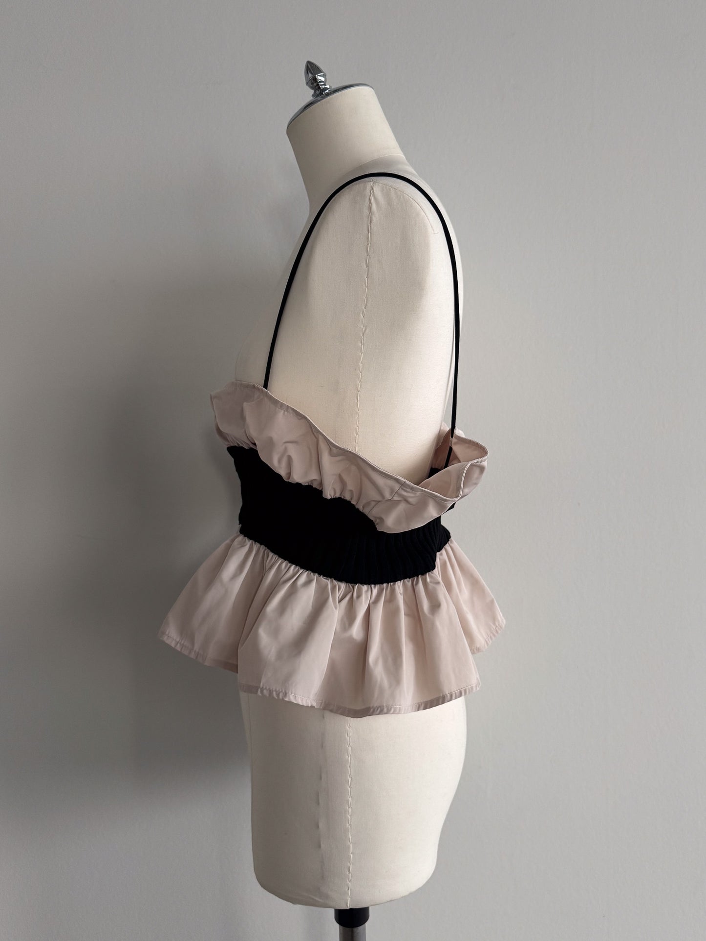 タフタ×ニットビスチェ