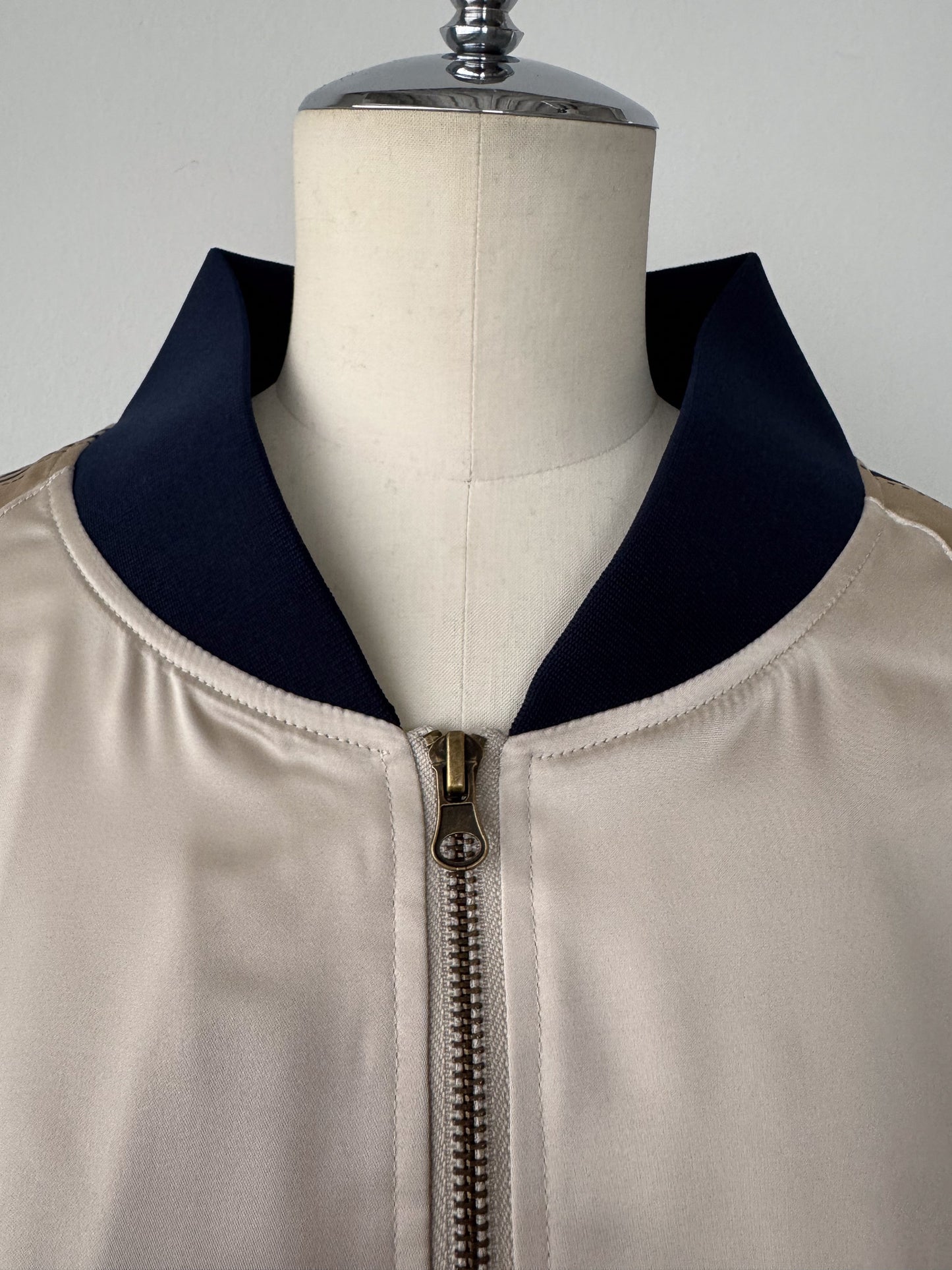 スカーフプリントブルゾン