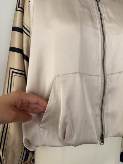 スカーフプリントブルゾン