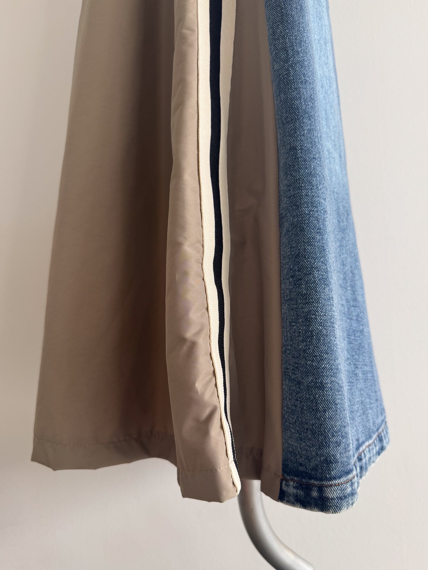 eru　スポーティラインデニムスカート