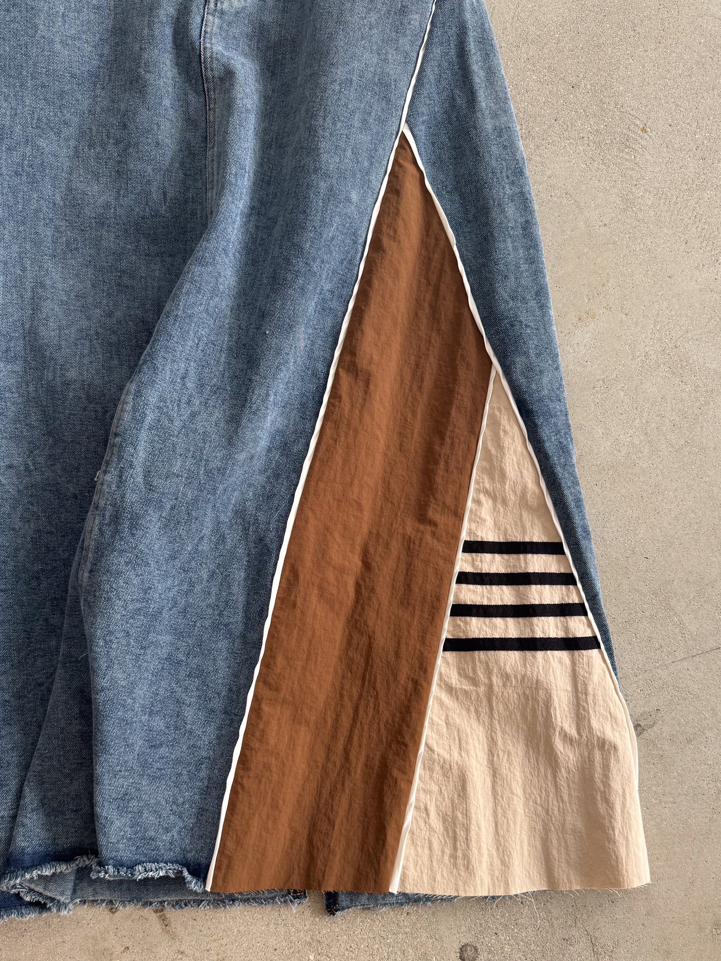 eru　スポーティラインデニムスカート