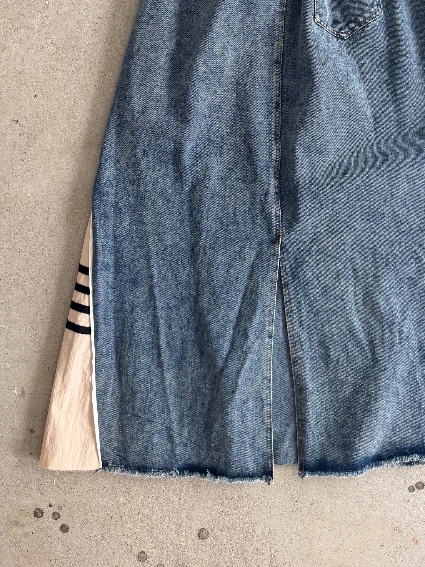 eru　スポーティラインデニムスカート