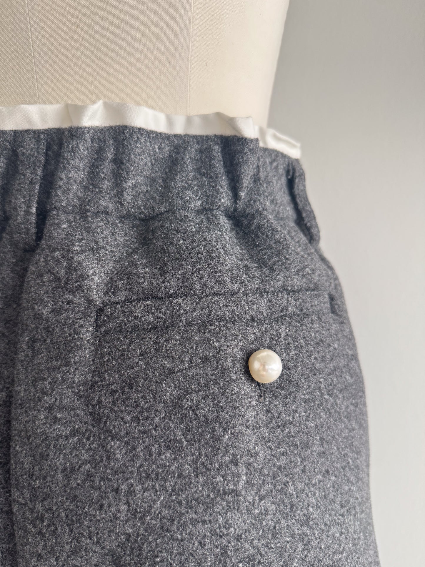 eru　タックハーフパンツ