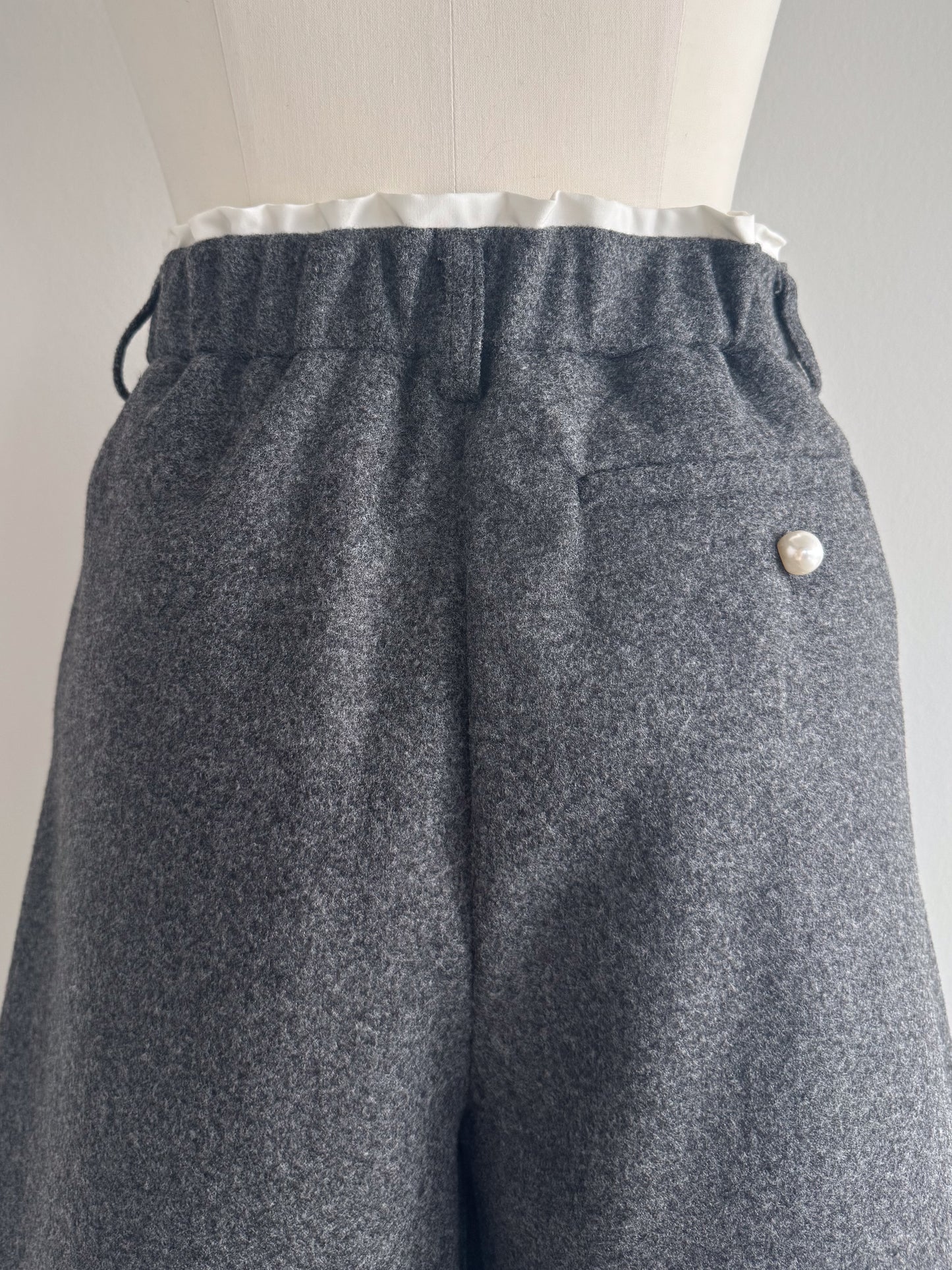 eru　タックハーフパンツ