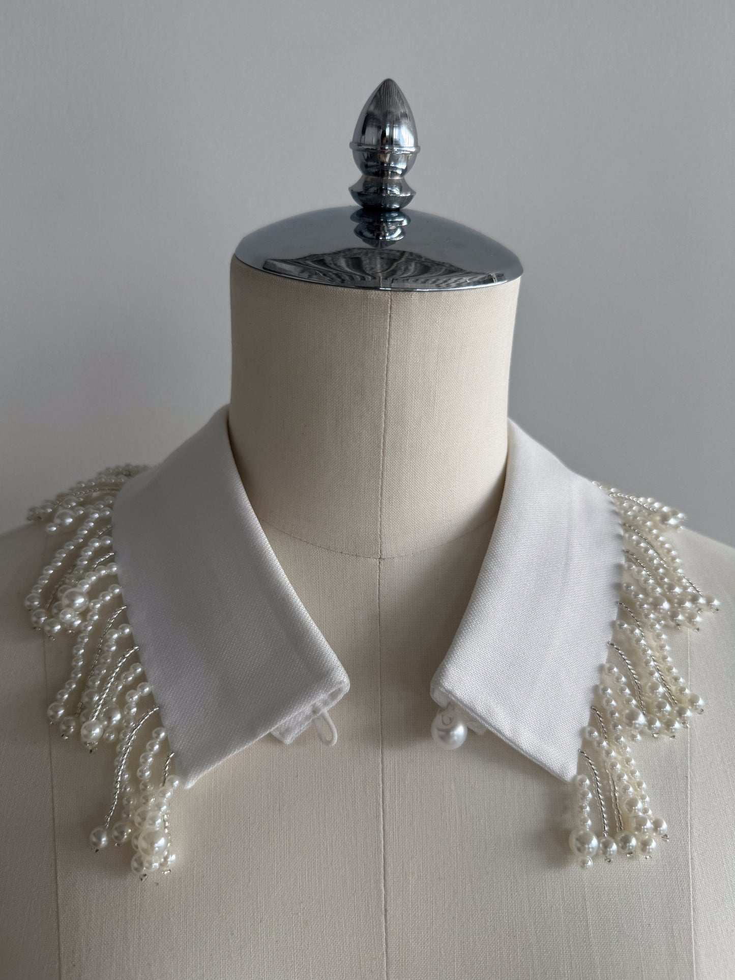 eru　パール付け衿