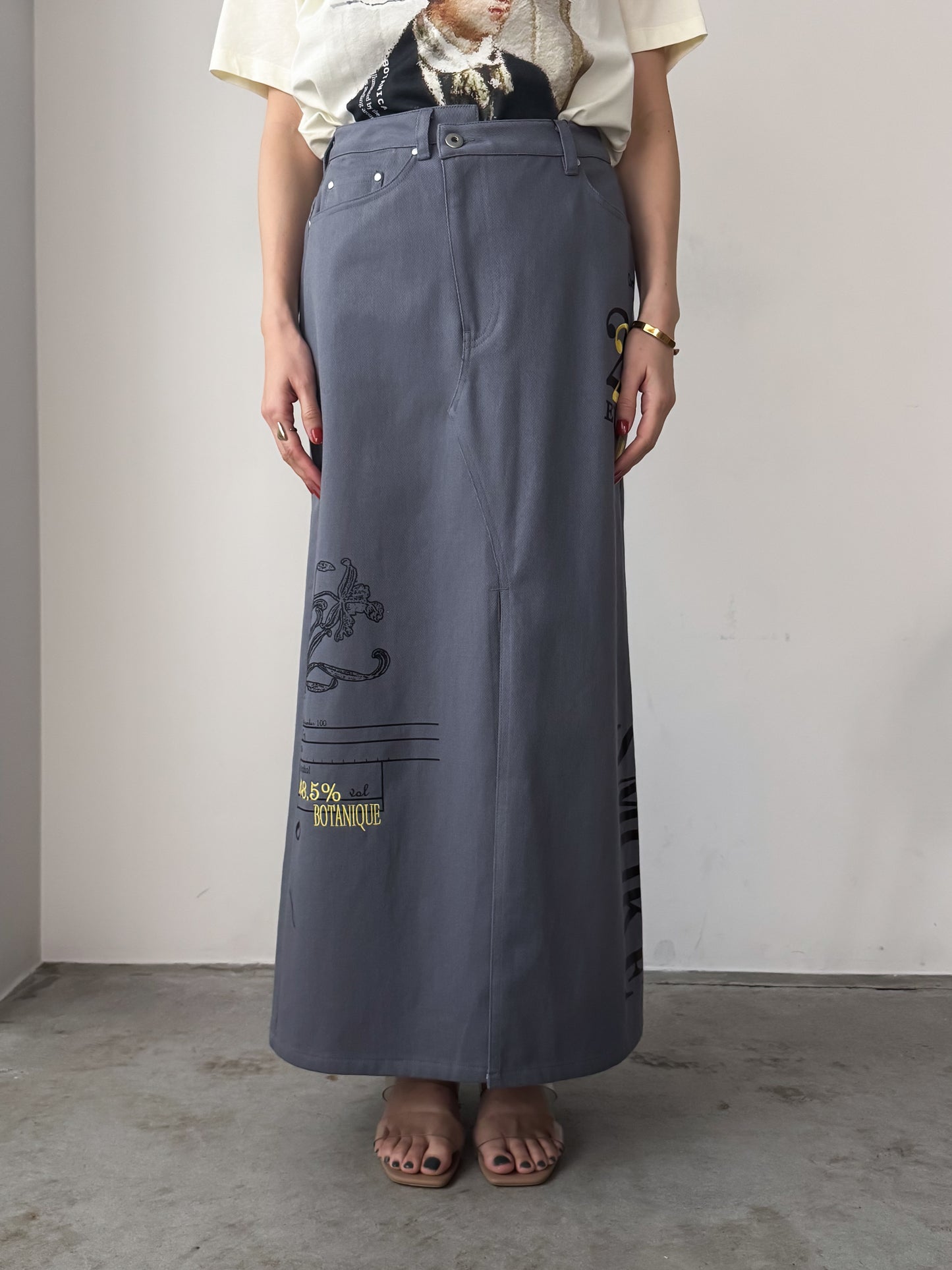 Pqran　【オリジナル図案】ウイスキープリント×刺繍スカート