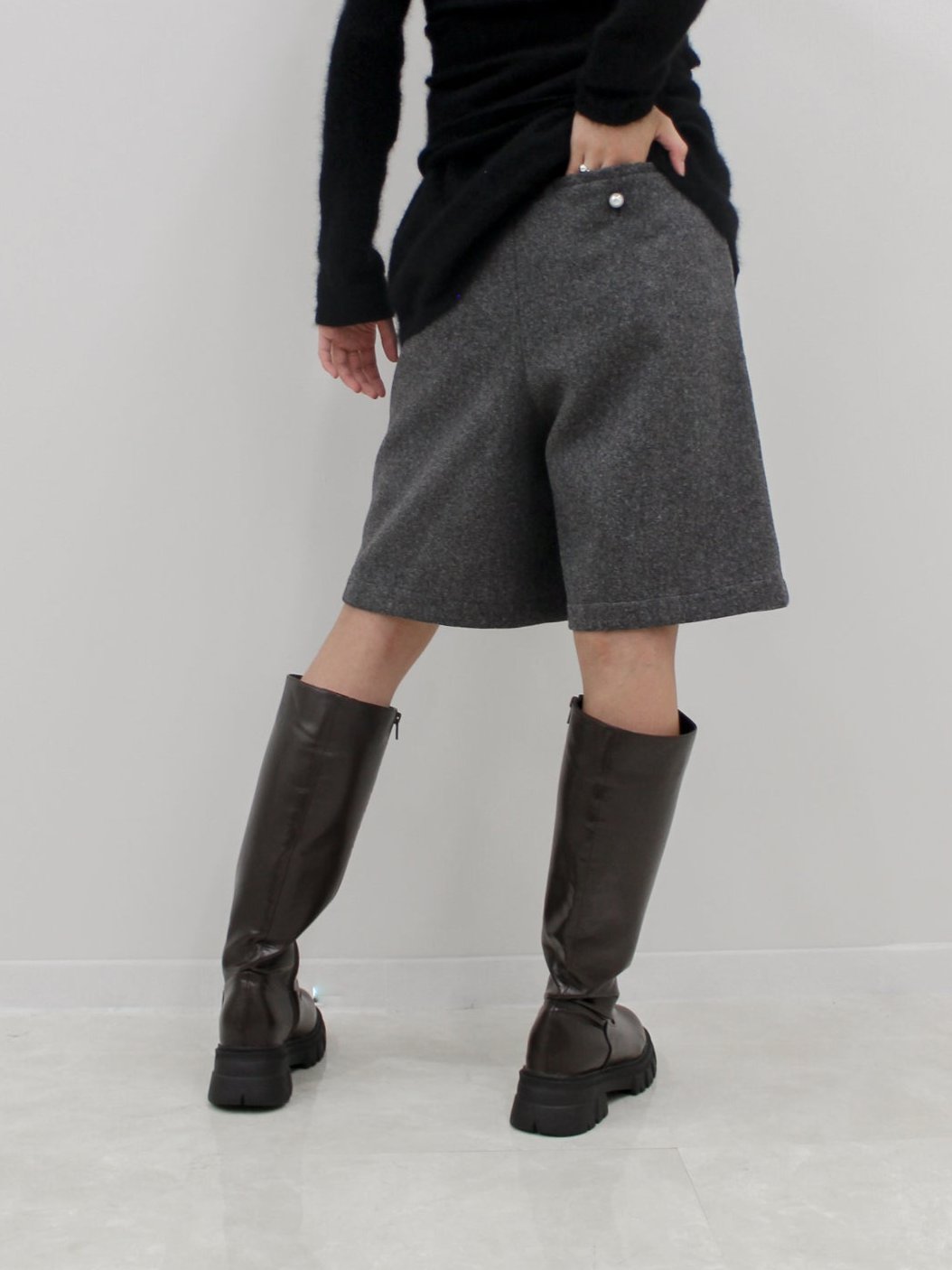 タックハーフパンツ