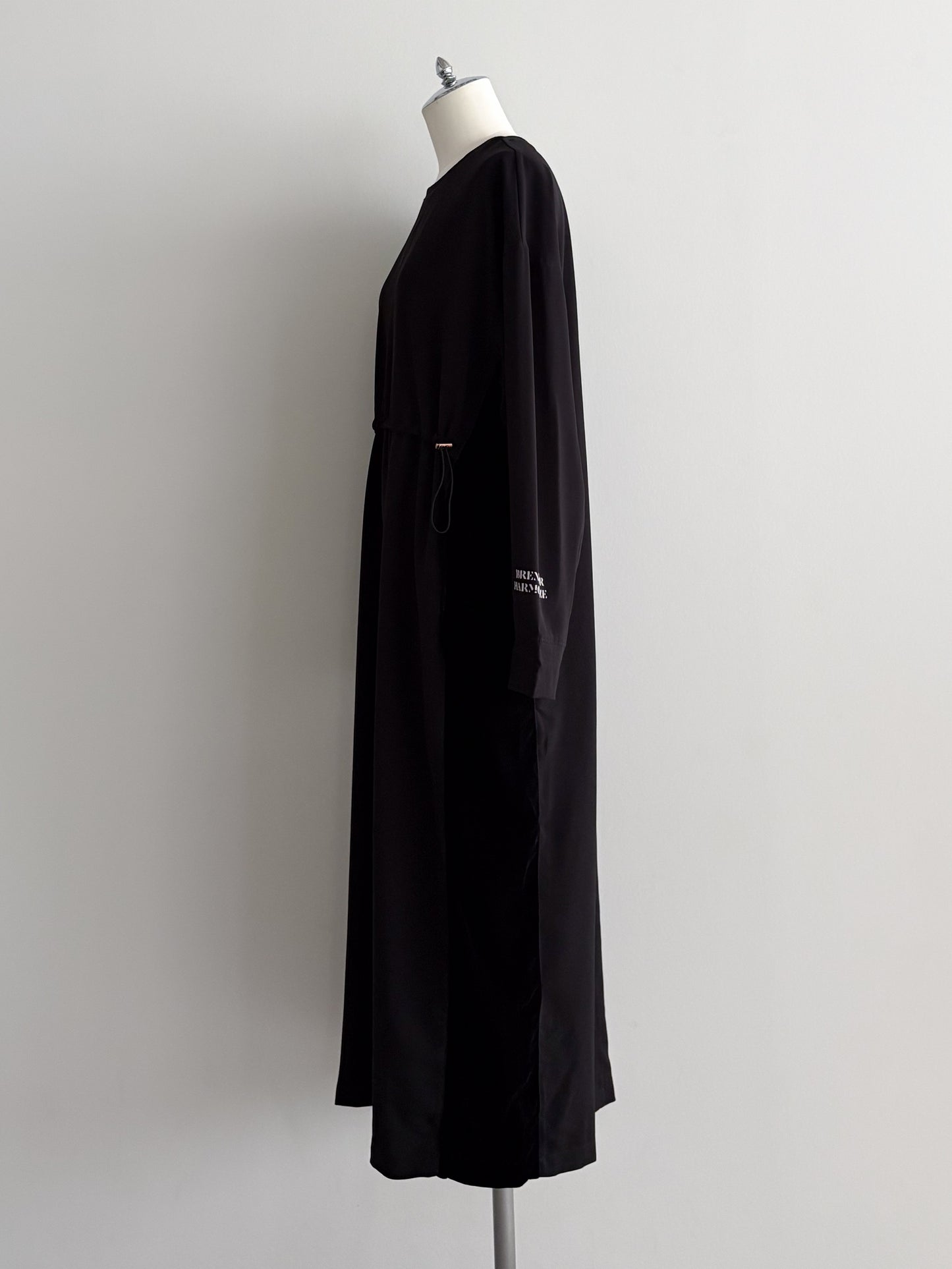 eru　【オリジナル図案】ロゴプリントワンピース