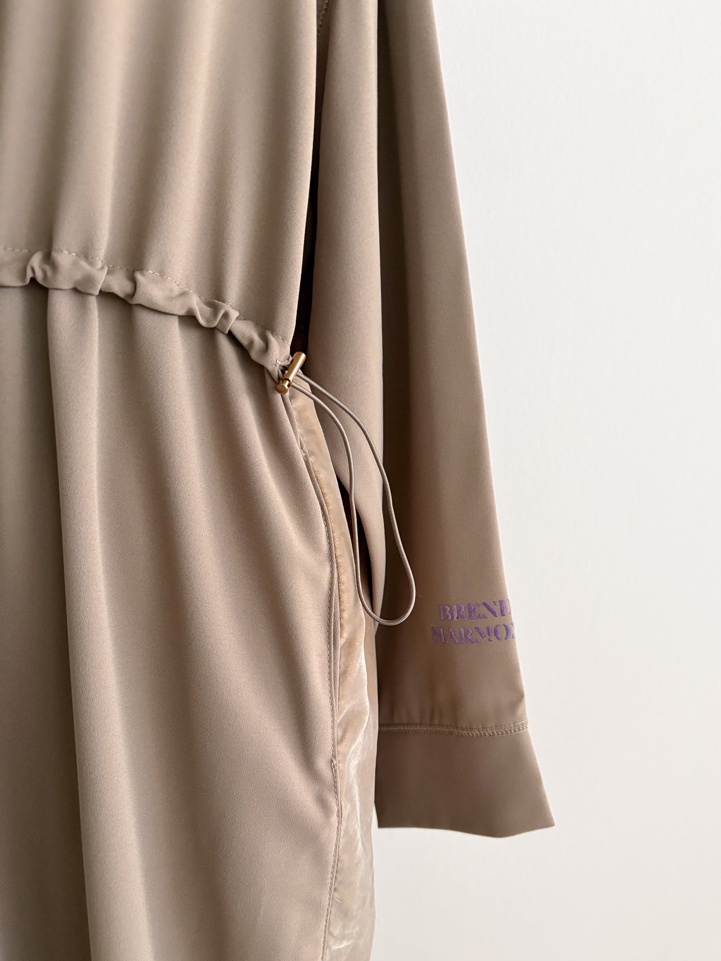 eru　【オリジナル図案】ロゴプリントワンピース