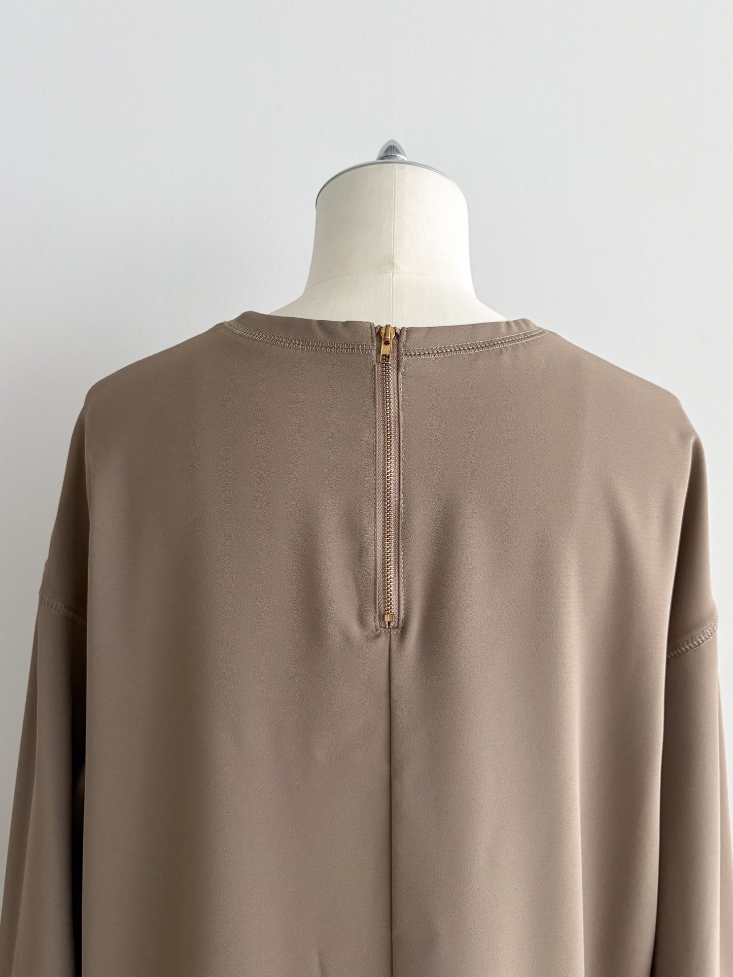 eru　【オリジナル図案】ロゴプリントワンピース