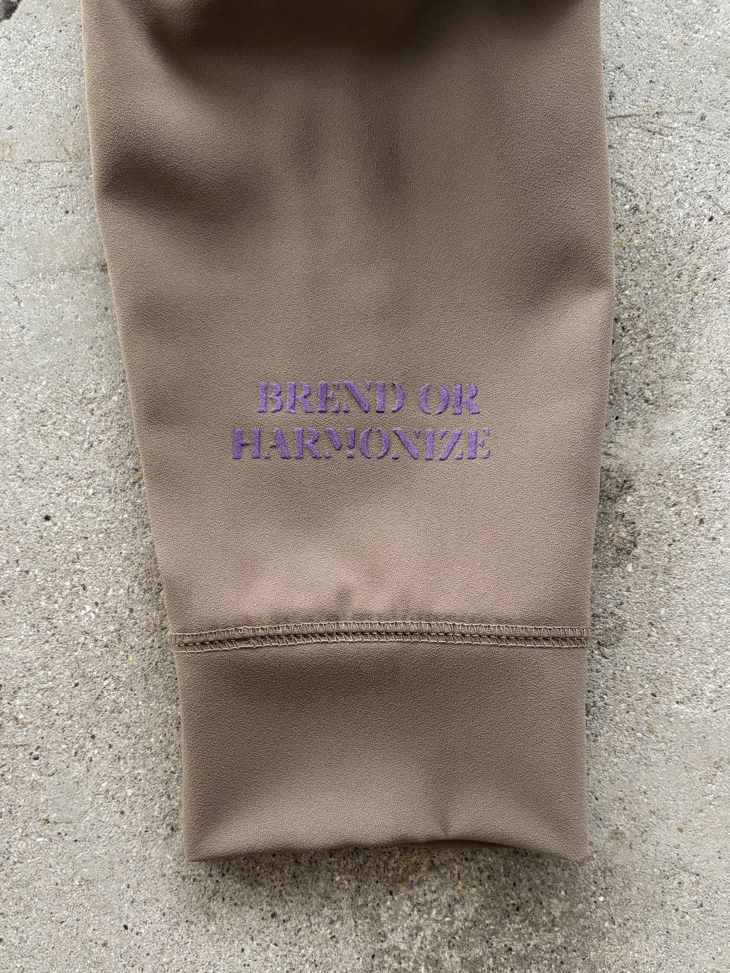 eru　【オリジナル図案】ロゴプリントワンピース