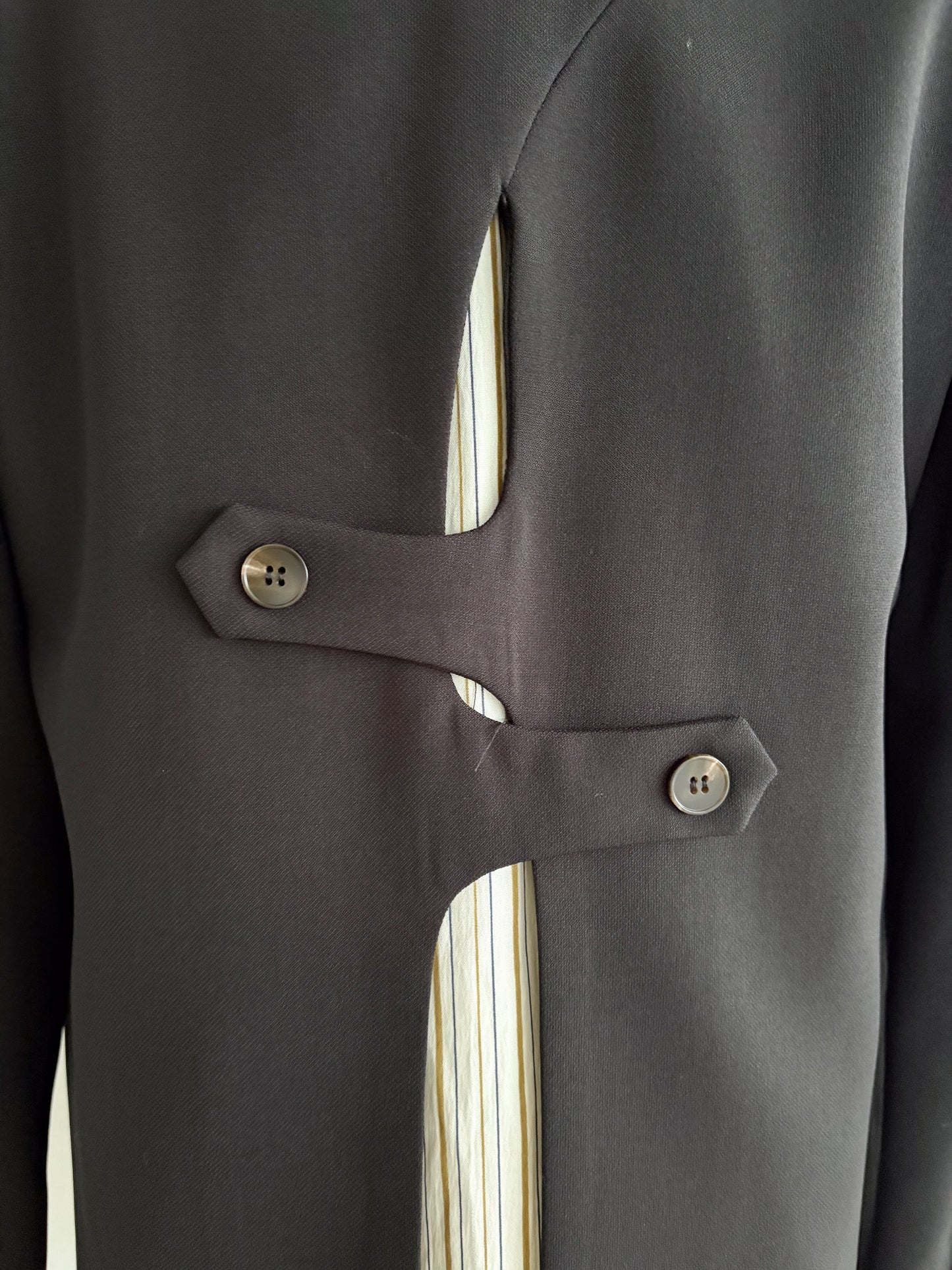 eru  バックデザインジャケット