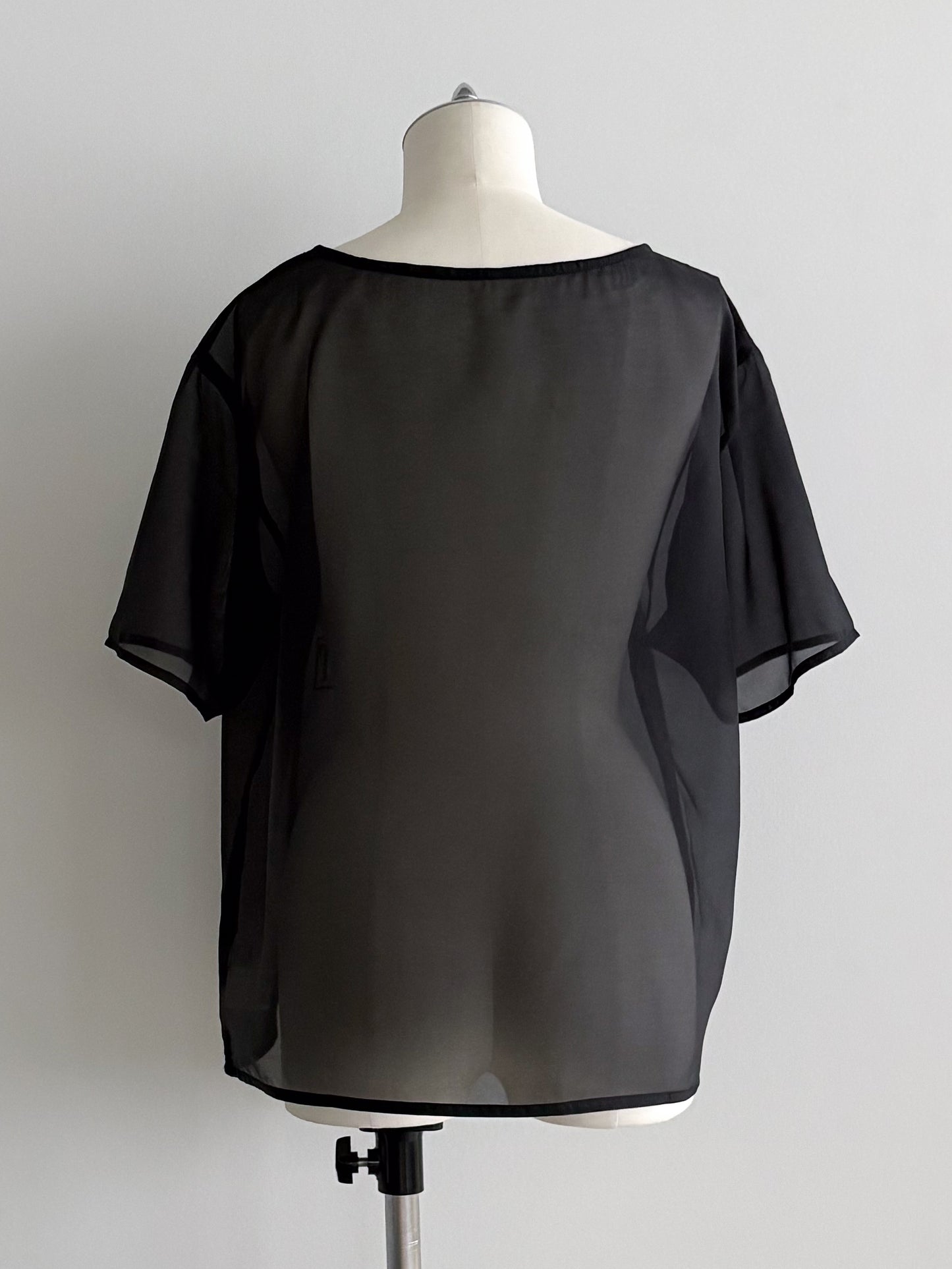 eru　【オリジナル図案】CAT 刺繍シアーTシャツ