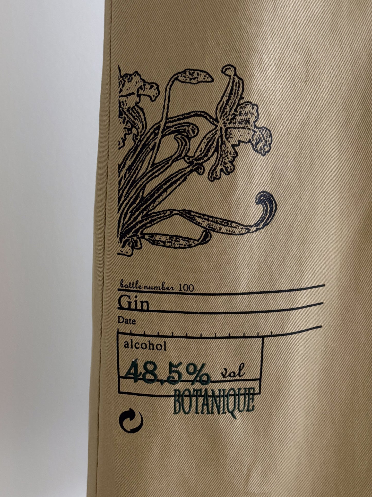 Pqran　【オリジナル図案】ウイスキープリント×刺繍スカート