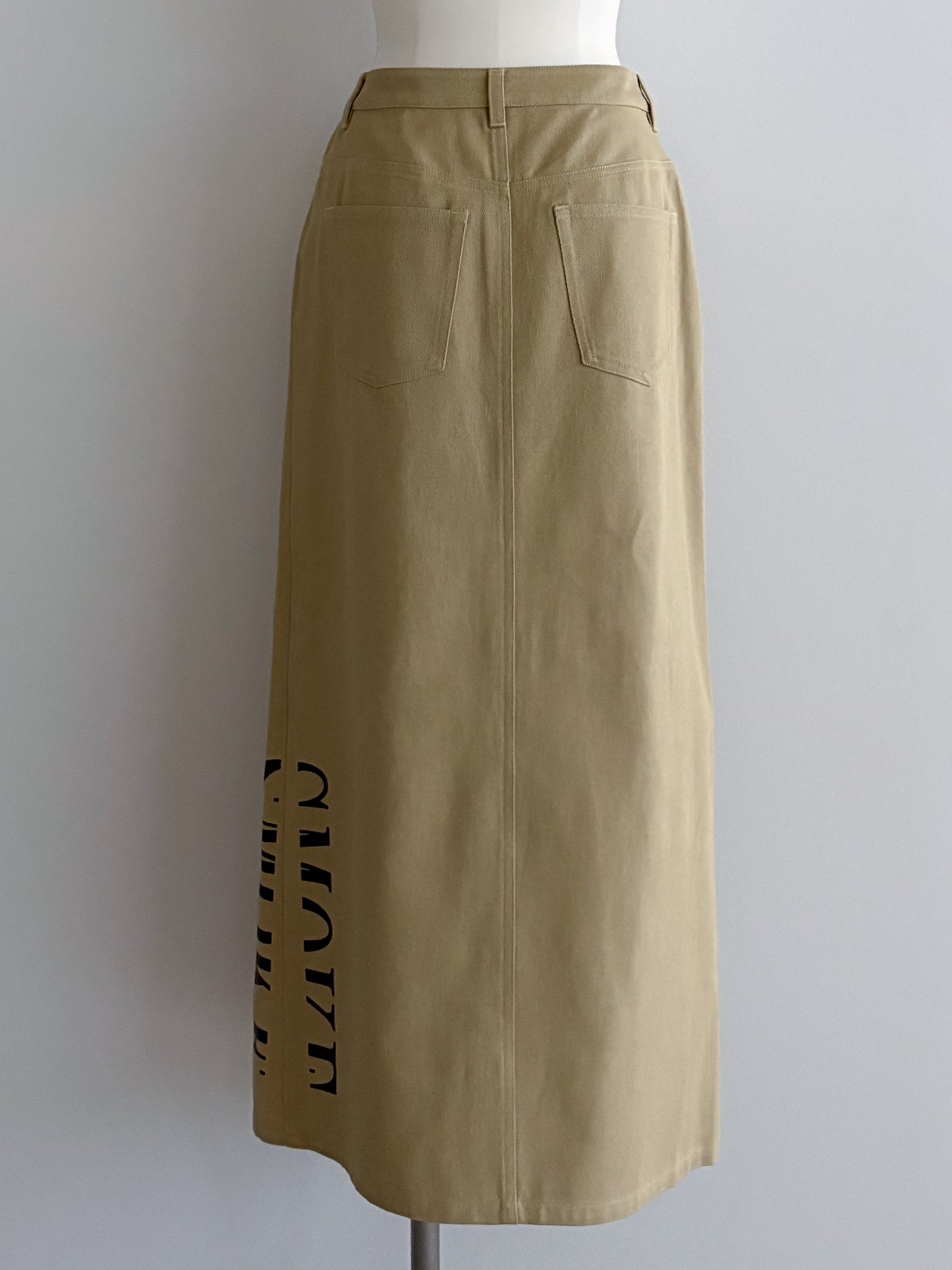 Pqran　【オリジナル図案】ウイスキープリント×刺繍スカート