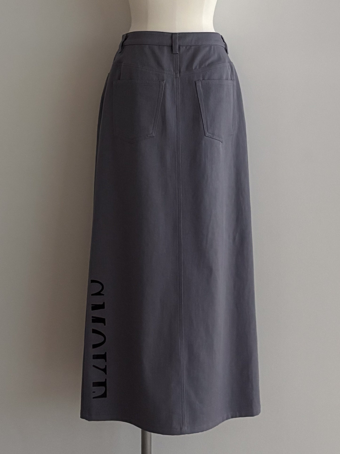 Pqran　【オリジナル図案】ウイスキープリント×刺繍スカート