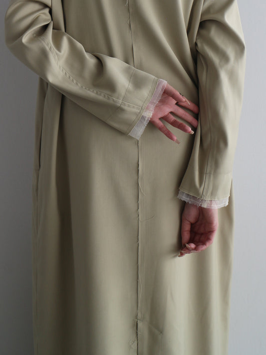 Vネックワンピース