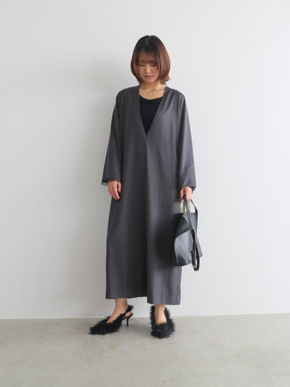 Vネックワンピース