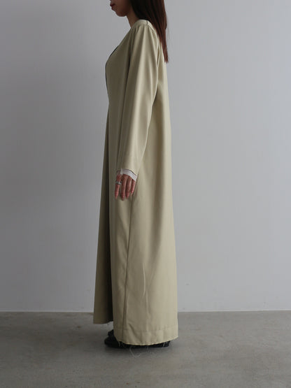 Vネックワンピース